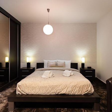 Guest House Panorama Aqualux With Free Parking Novi Sad Quarto foto