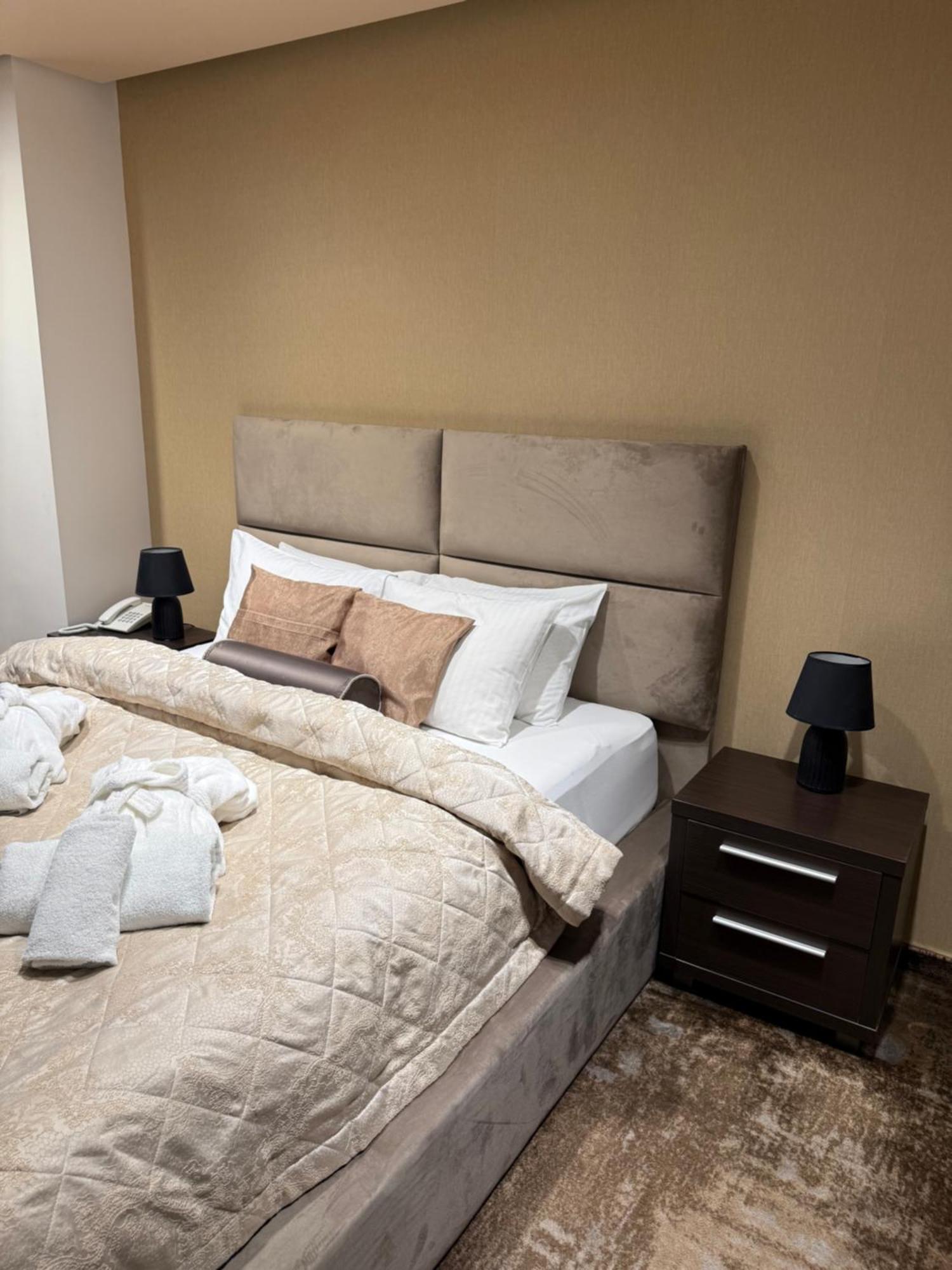 Guest House Panorama Aqualux With Free Parking Novi Sad Exterior foto