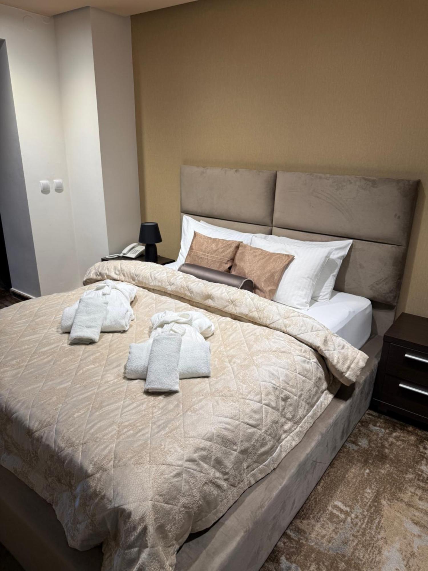 Guest House Panorama Aqualux With Free Parking Novi Sad Exterior foto