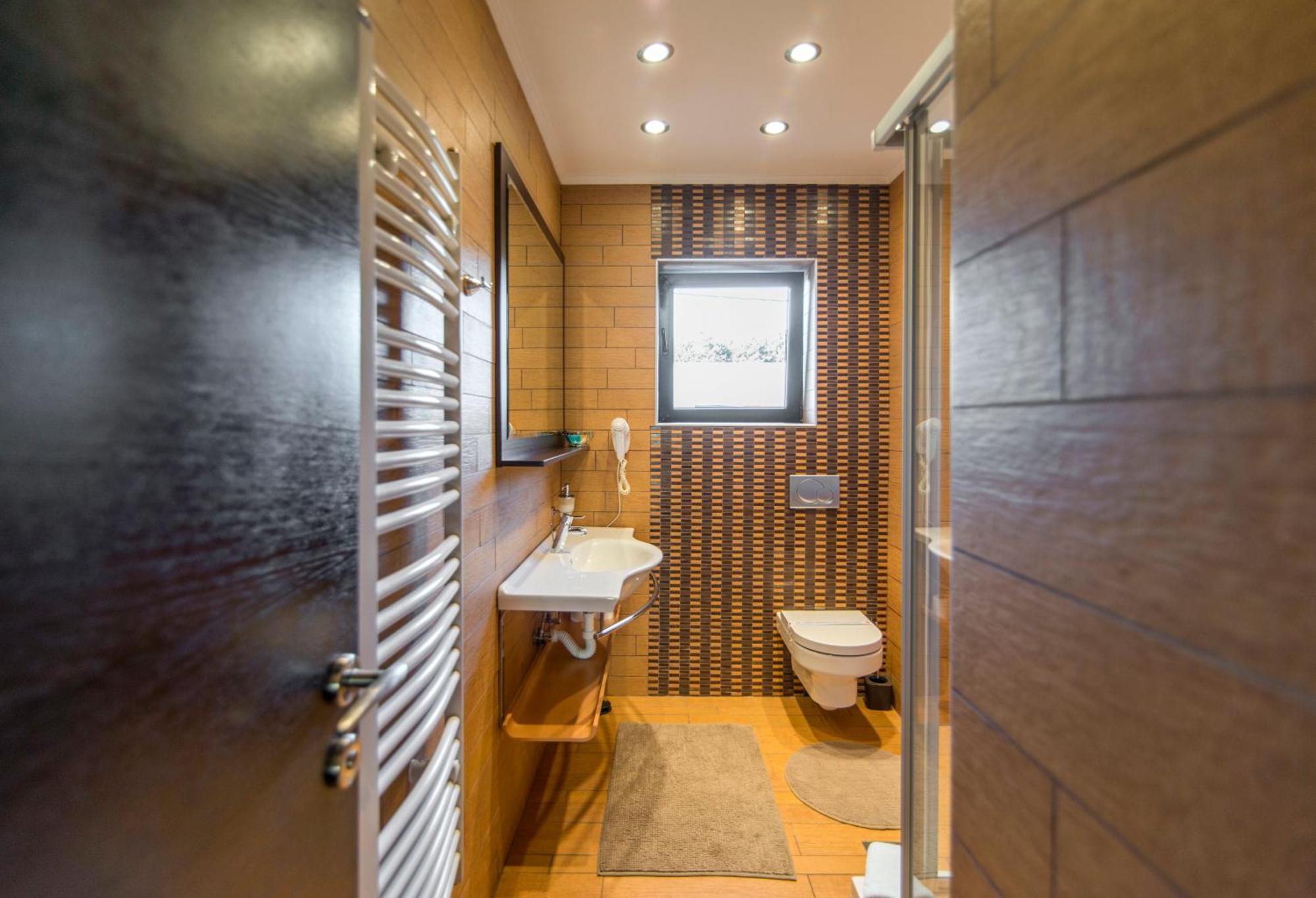 Guest House Panorama Aqualux With Free Parking Novi Sad Exterior foto